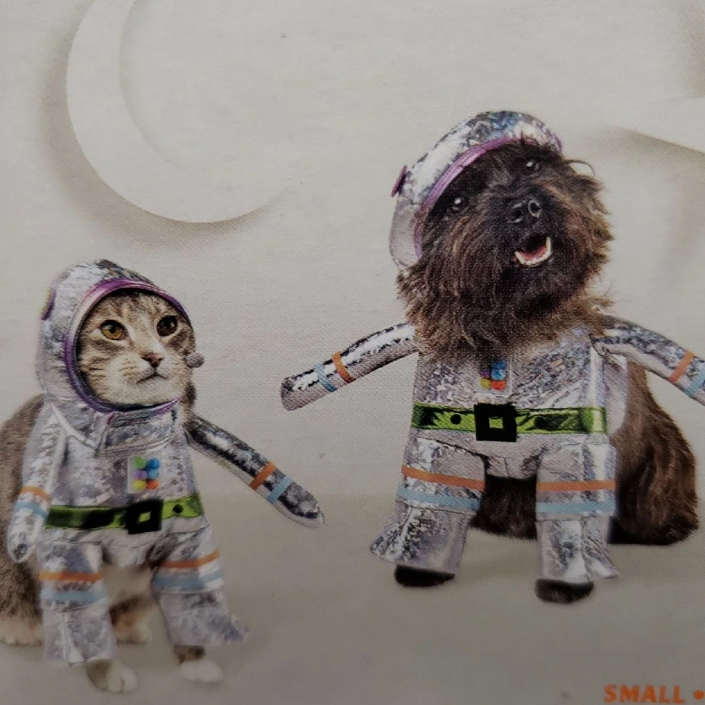 NWT Pet Halloween costume